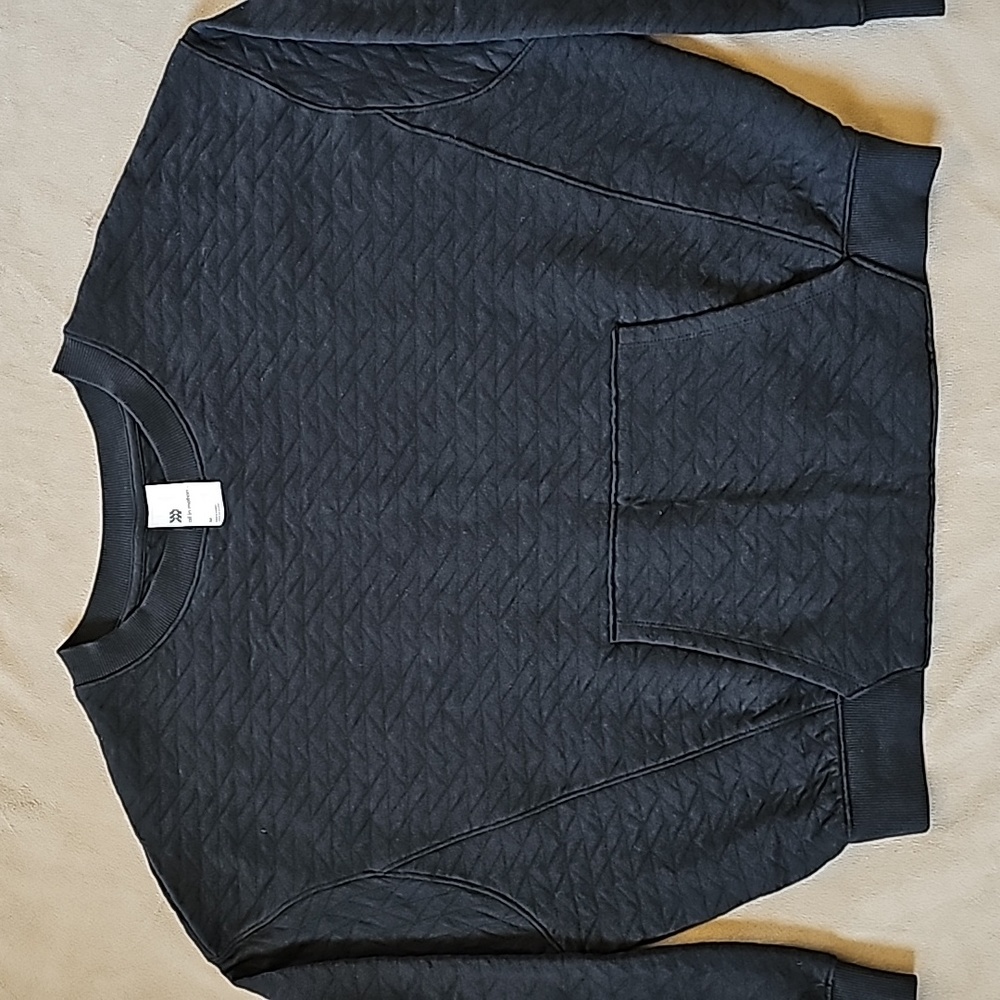 All In Motion black cropped sweatshirt - Picture 2 of 12